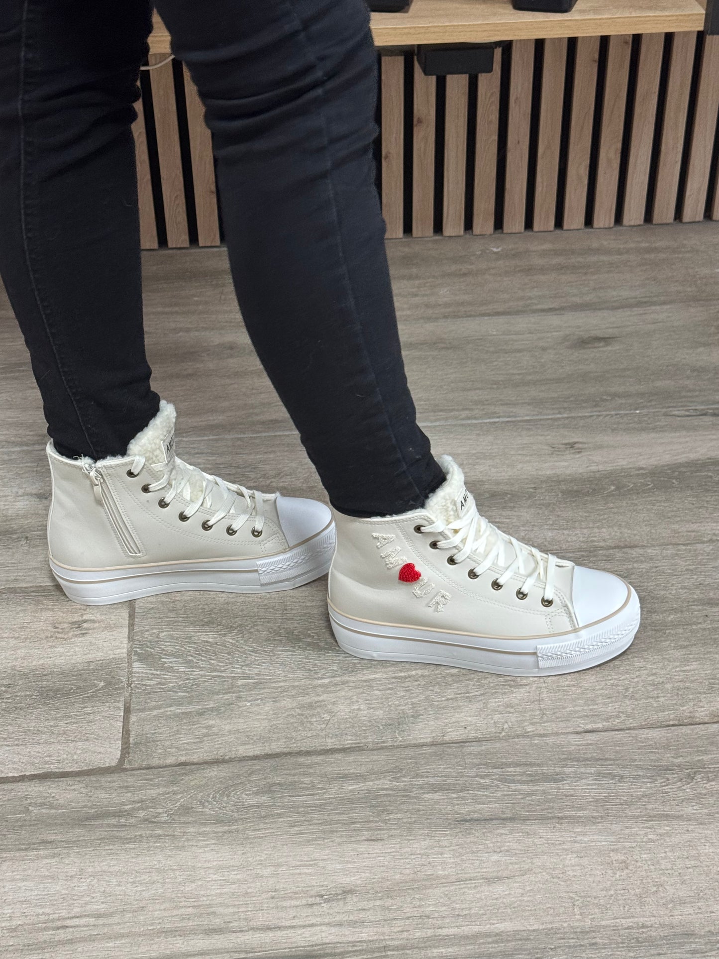 Baskets ''PEPITA''