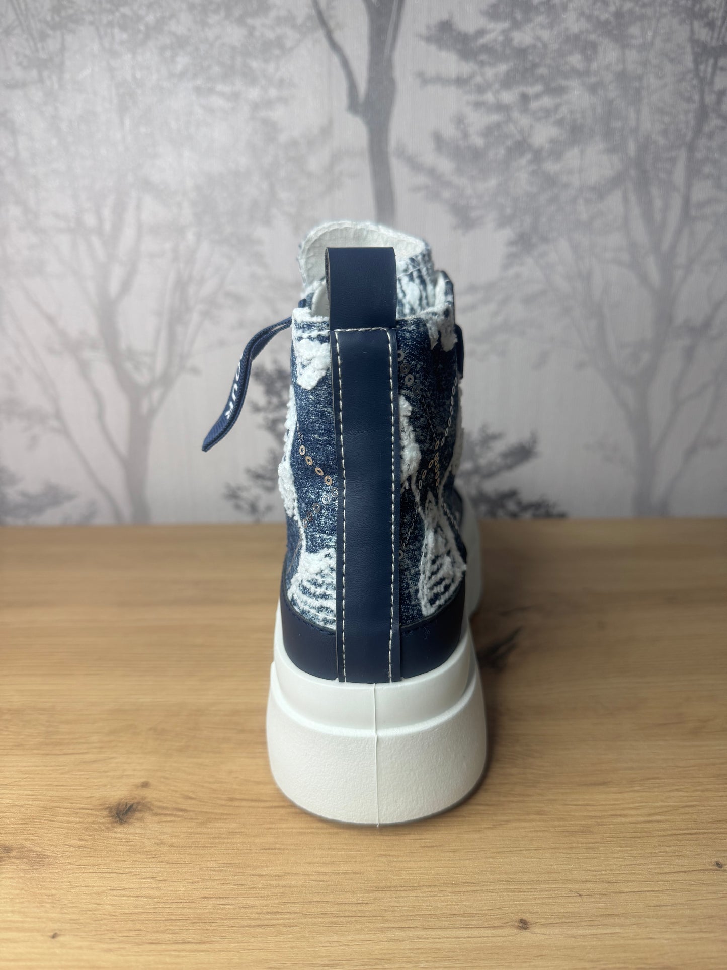 Baskets ''DINA''